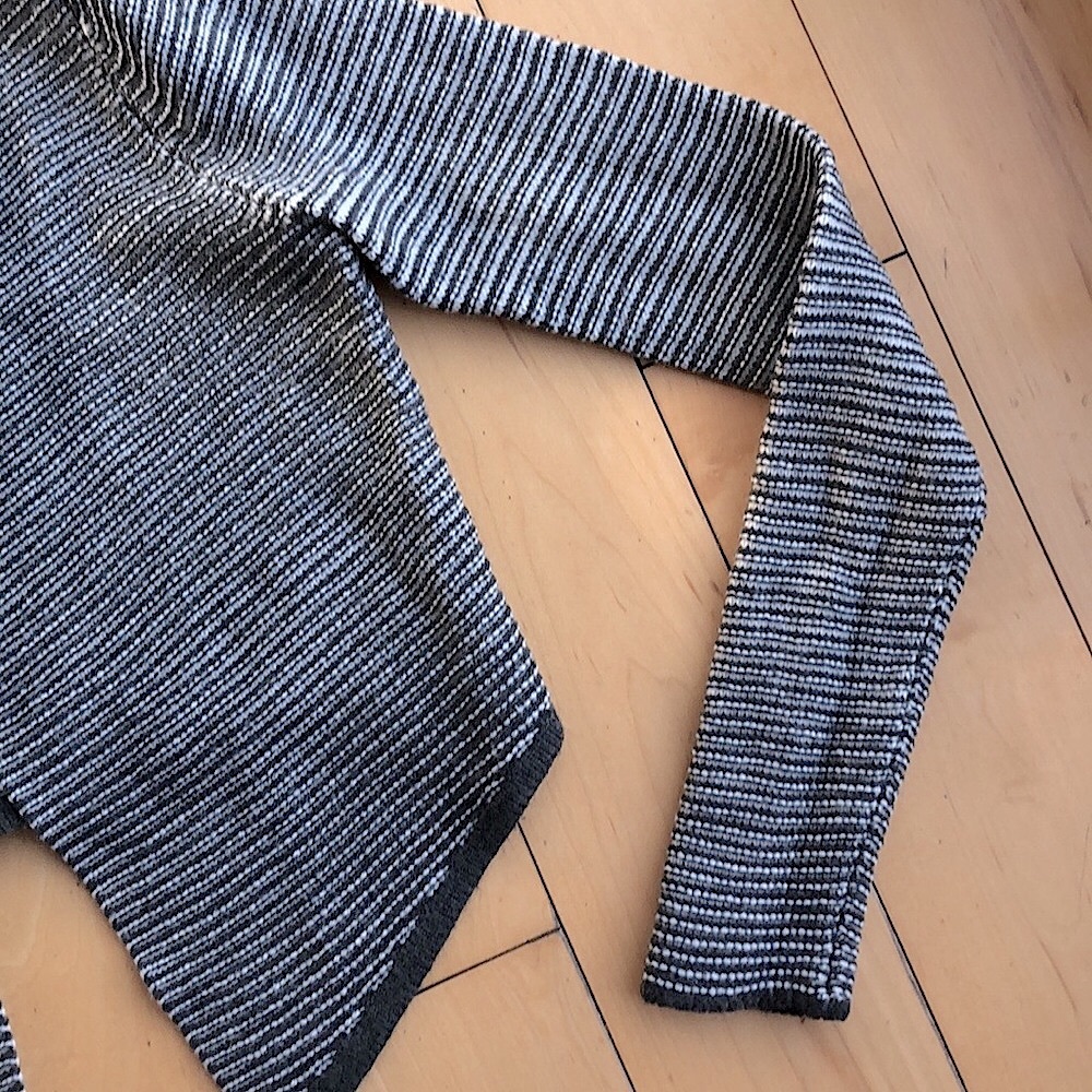 Express Long Sleeve Hi/Low Crop Shrug Sweater In Gray/ White Size Small - Picture 2 of 8